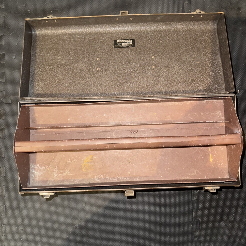 Kennedy Vintage Tool Box with Top Tray K20