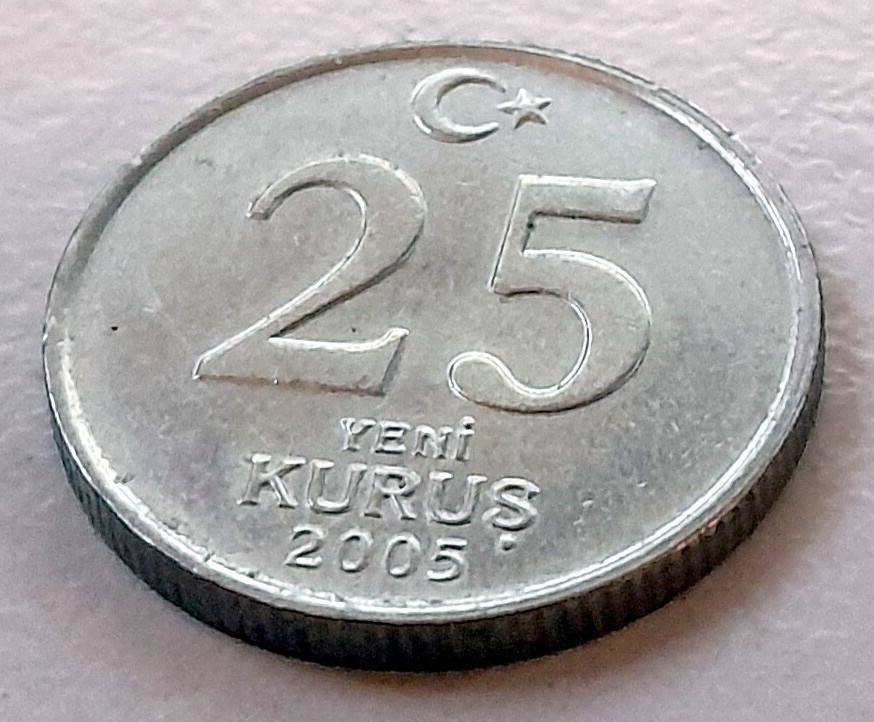 Turkish Coin : 25 Yeni Kurus : 2005 .