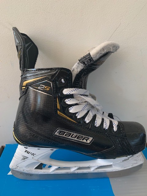 Bauer 2S Skates Size 6