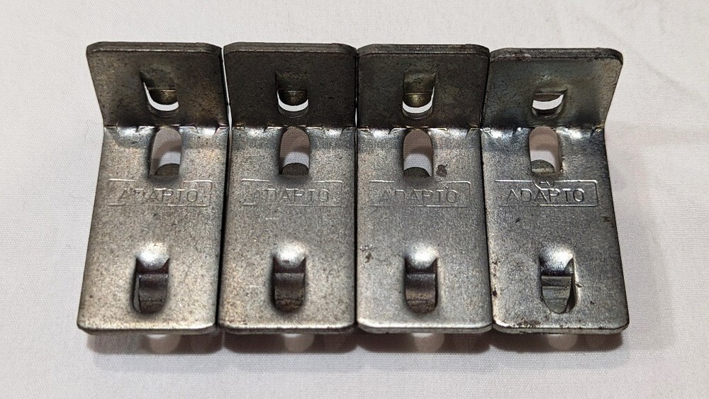 ADAPTO SHELVING SUPPORT CLIPS, SET OF 4