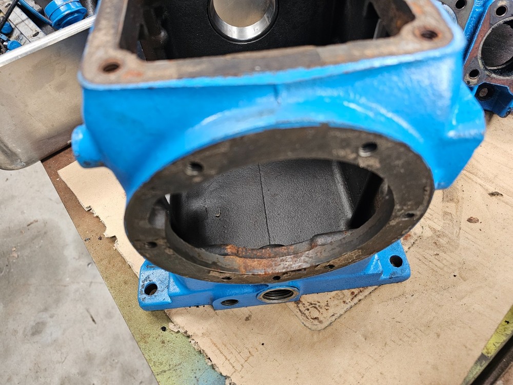 Quincy 325 Air Compressor Crankcase