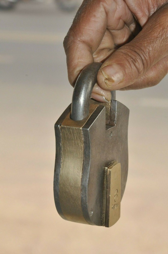 Vintage Iron & Brass Handcrafted Solid Fine Quality 6 Lever Padlock