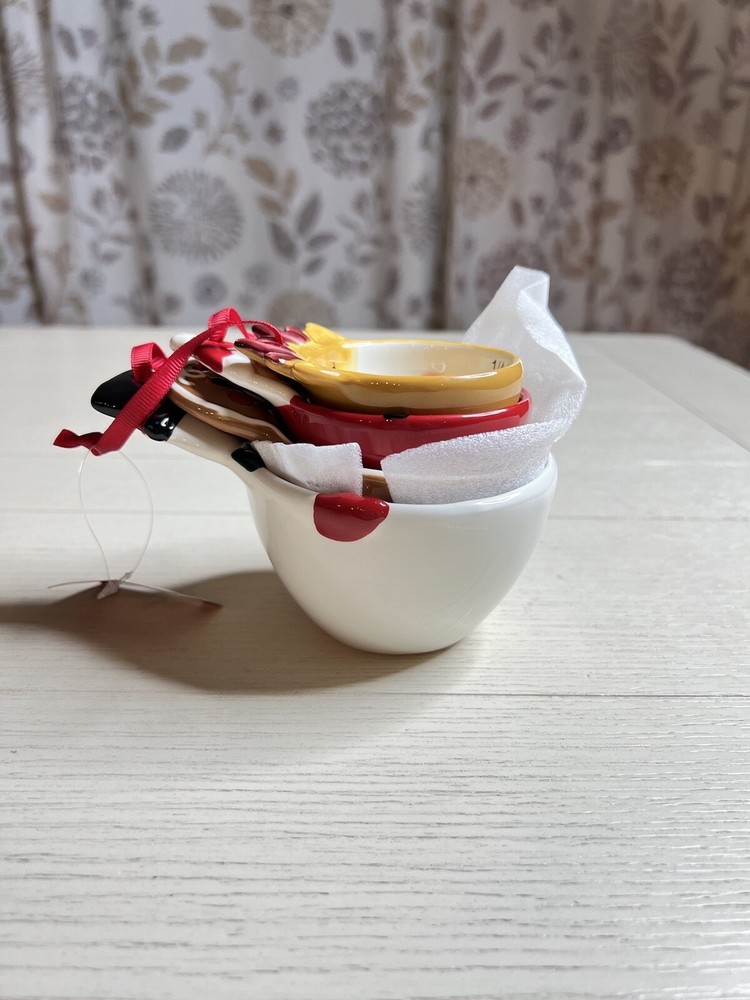 St. Nicholas Square Ceramic Measuring Cups & Spoons