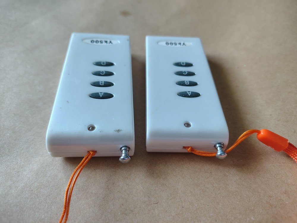 2 Ikan IB1000 Light Kit Remote Frequency On Back May Be Compatible With Others