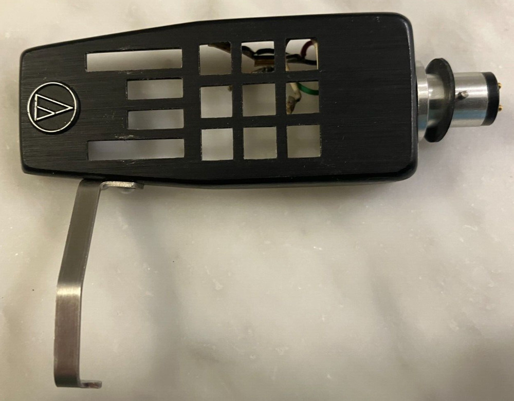 AUDIO TECHNICA AT-S UNIVERSAL HEAD SHELL HEADSHELL IN ITS ORIGINAL BOX .