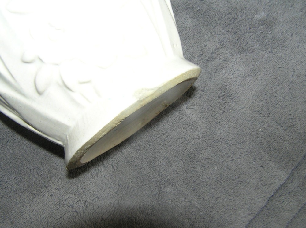 MCCOY POTTERY 8" WHITE VASE