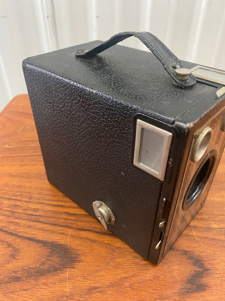Vintage Brownie Junior Six 16 Box Camera