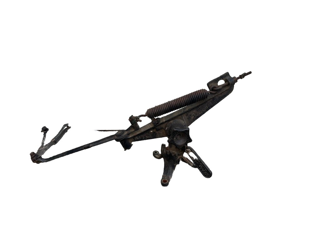 Western Cast Iron Clay Pigeon Thrower