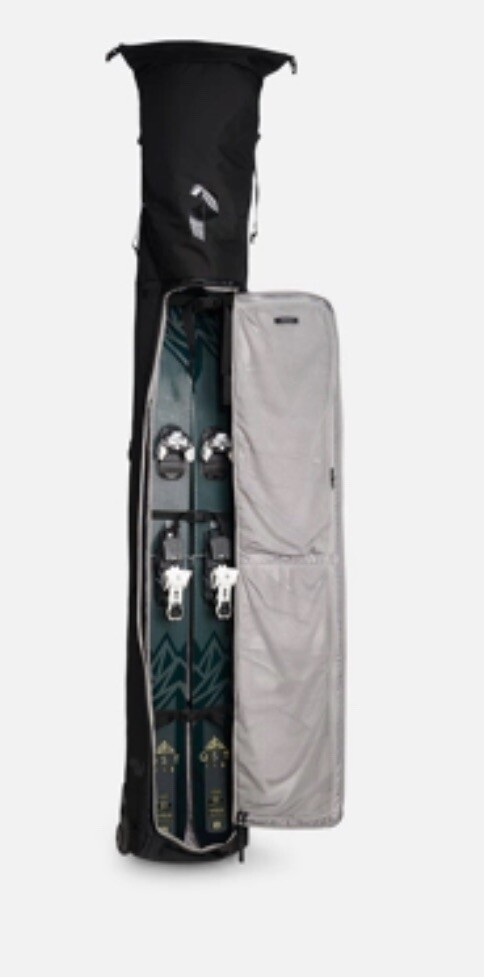 peak performance Vertical Ski Bag. Black. NWT. (G77933010).