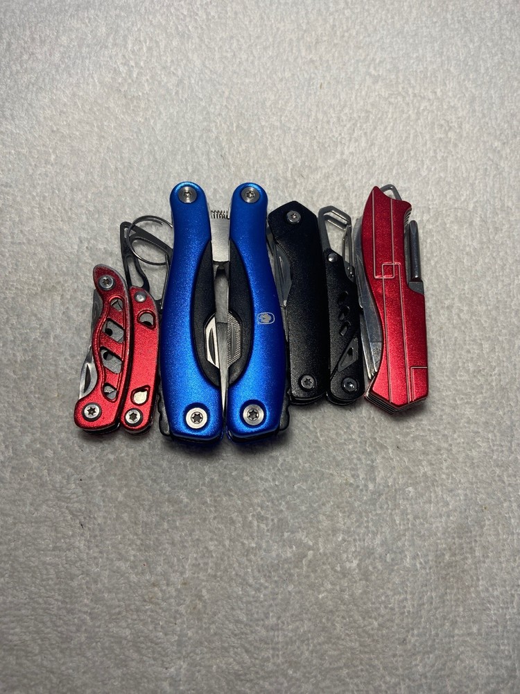Assortment Of 4, 6 In 1 Multi Tools