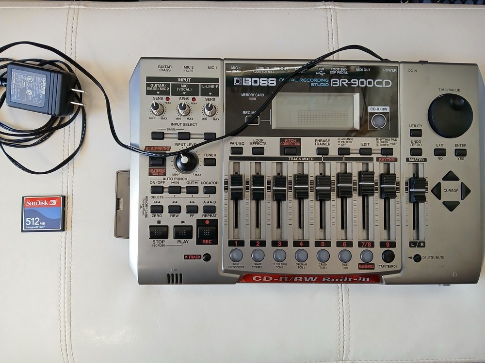 BOSS BR-900CD Digital Multi Track Recorder