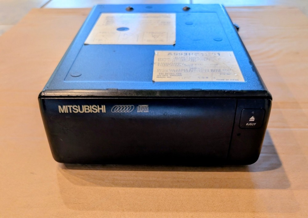 Mitsubishi 3000gt original 6 CD changer