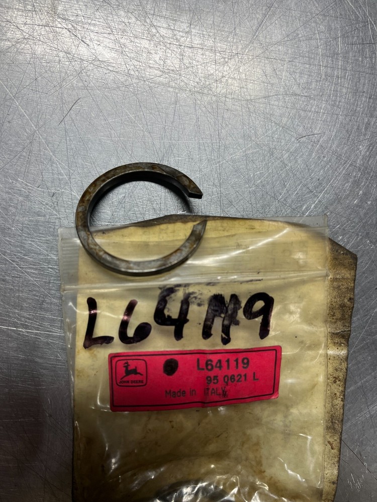 L64119 Genuine OEM John Deere SNAP RING