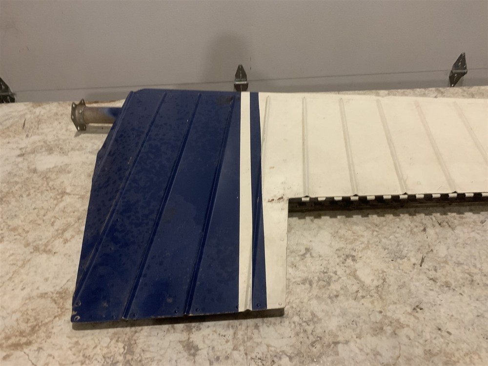 1977 Cessna 172 Right Elevator Assembly 0593000-4
