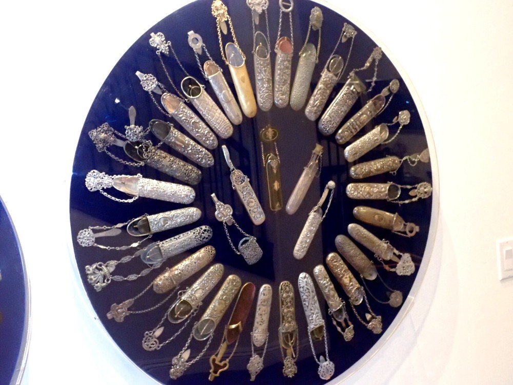 1890'S BEAUTIFUL SILVER CHATELAINE CASE WITH BELT HOOK GREAT REPOUSSE!