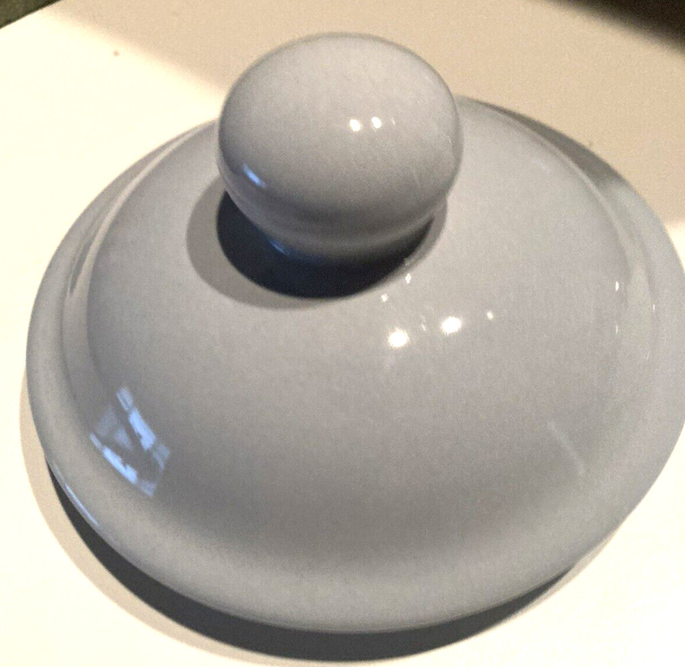 Pfaltzgraff "ESSENCE" Periwinkle Blue Beverage Server Pitcher LID - USA