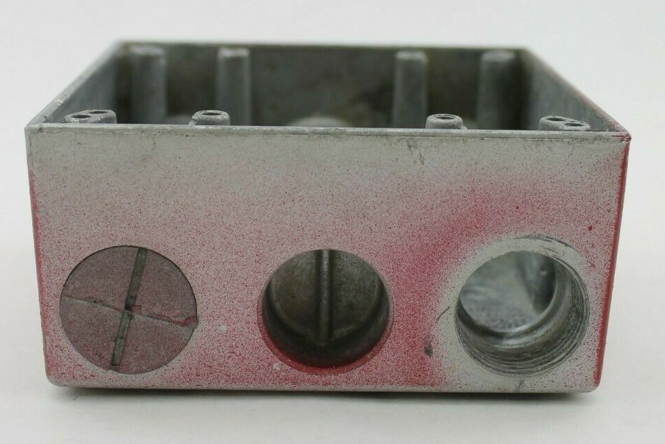 GDC 93C6 2-Gang Outlet Box