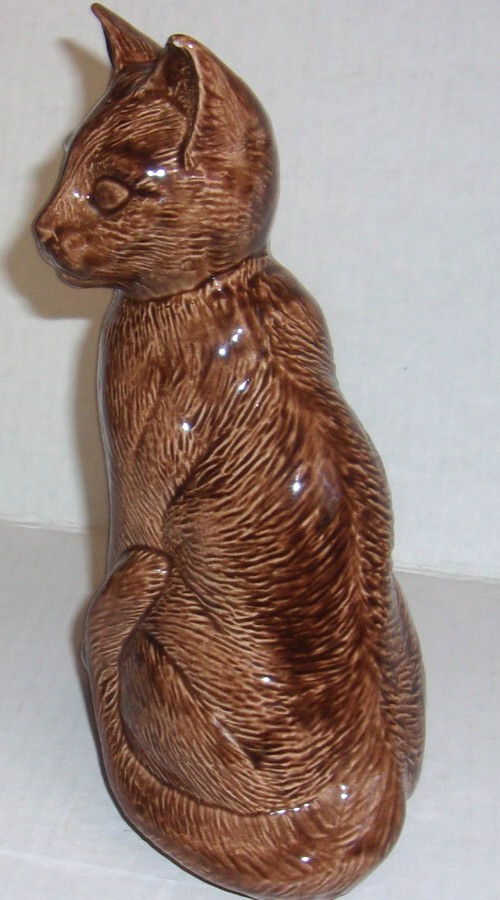 Cat Memorial Urn, Beautiful Container for Ashes - Cremation Keepsake urn BROWN