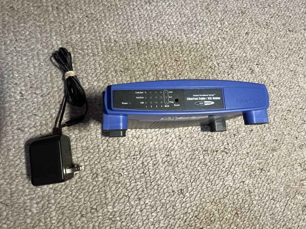 Linksys Etherfast Cable/DSL Router (BEFSR41 V.2) w/ power adapter
