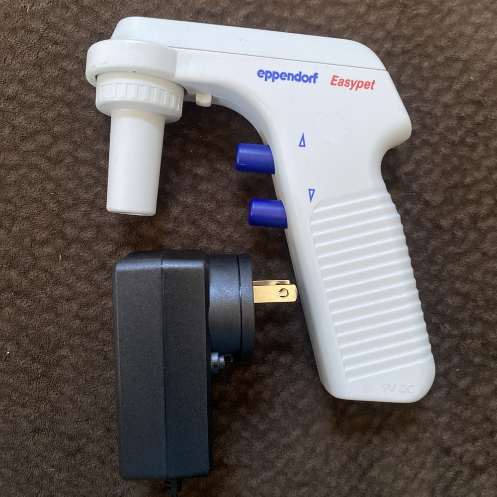 Eppendorf Easypet  Electronic Pipette Controller with Charger Tested Working