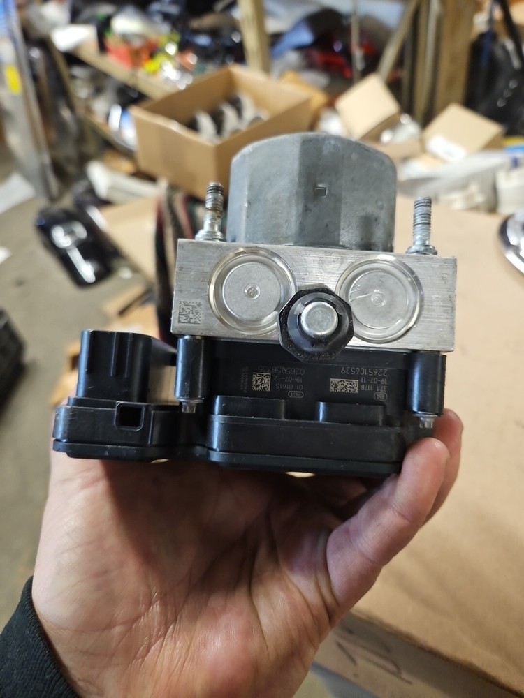Harley Trike Tri Glide Freewheeler Abs Module Pump 41100094