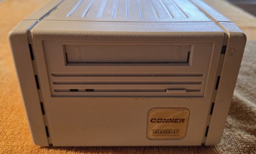 Conner MS4000DAT /DDS External SCSI DAT Tape Storage Drive