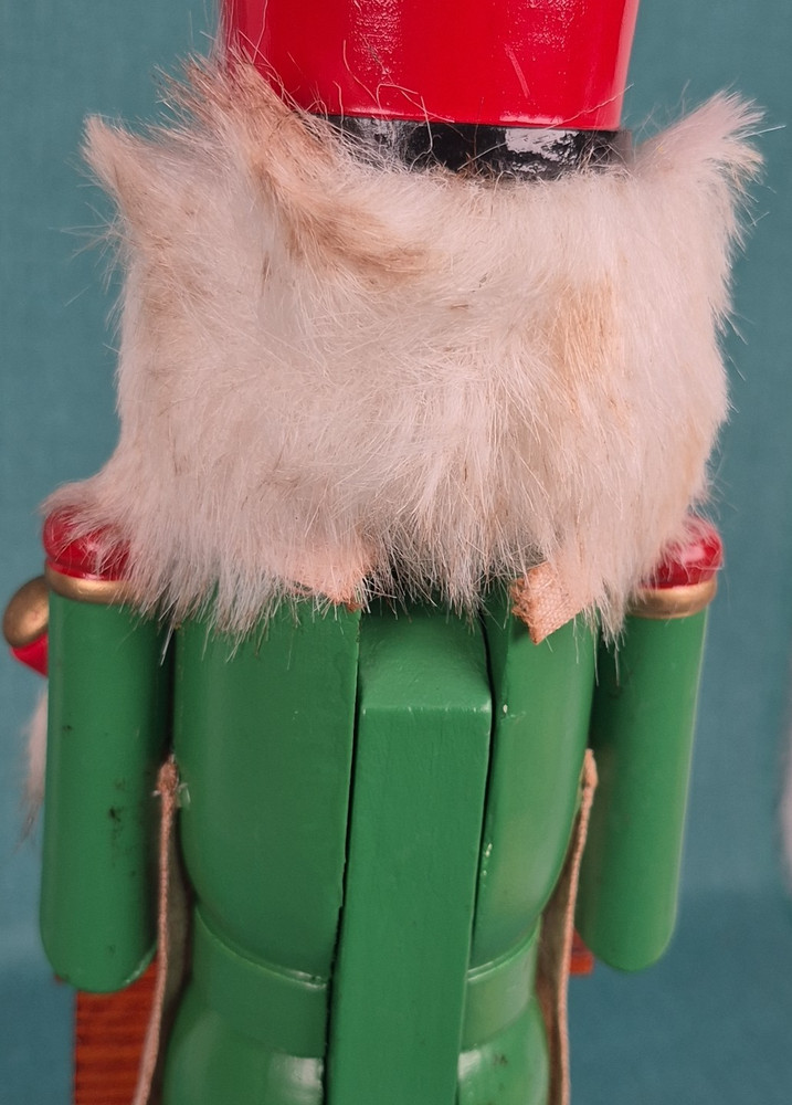 15" Nutcracker Craftsman Making Small Nutcrackers ~ Unbranded