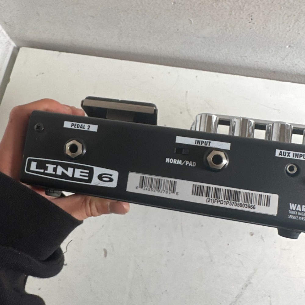 Line 6 POD X3 Live Black Floor-Based Multi-Effects Guitar Amplifier Modeler