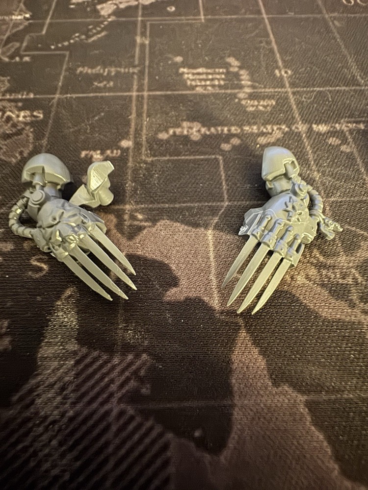 Space Wolves - Wolf Guard Terminators 2009 - 1 Pair Lightning Claws - Bits 40K