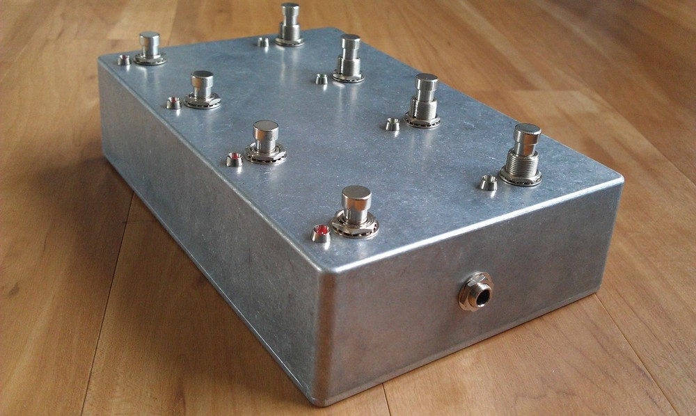 Programmable 8 Looper - Loop Pedal - True Bypass - Guitar Effects - Aluminium