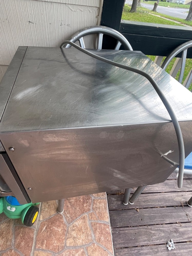 Sharp R-CD1200M Restaurant Microwave