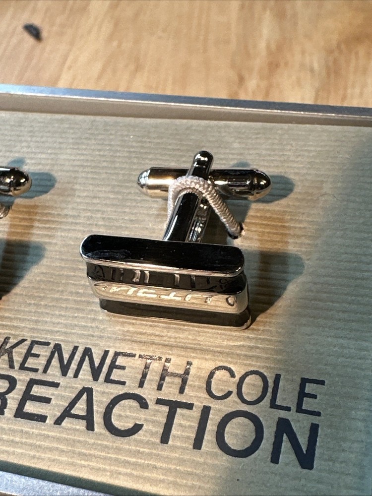 New Kenneth Cole reaction Men Cufflinks
