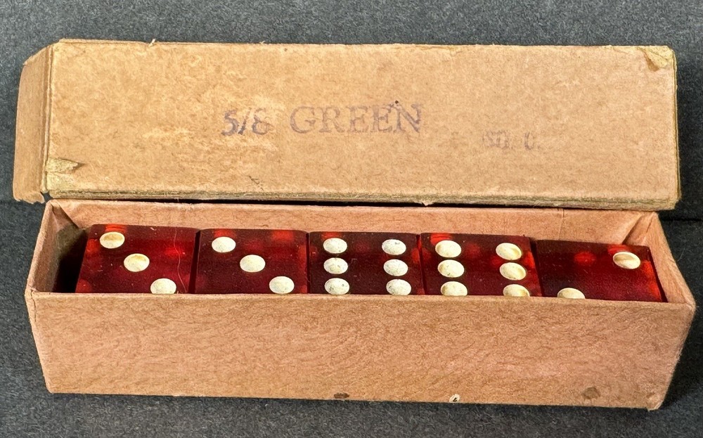 BAKELITE Rare Vintage Red Dice Set
