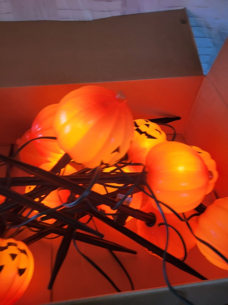 Pumpkin pathway lights Halloween jack-o'-lantern decor