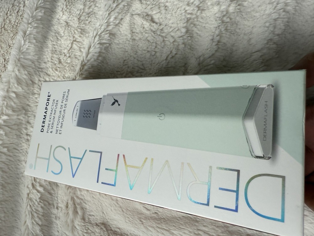 NEW DERMAFLASH DermaPore Ultrasonic Pore Extractor Seafoam