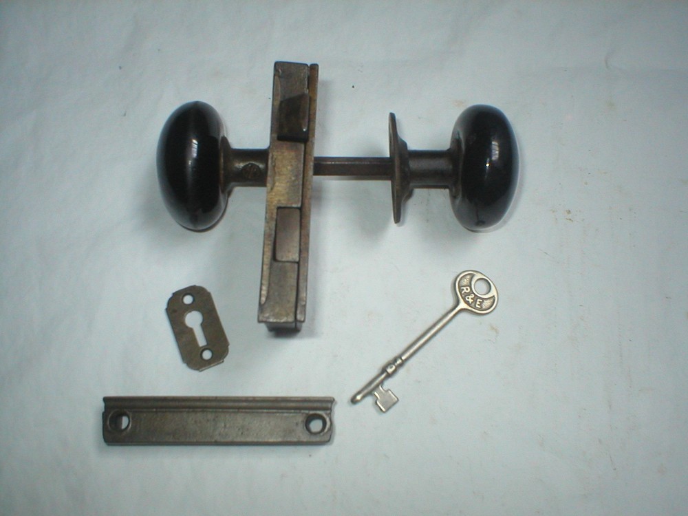 Antique Surface Mount Door Hardware with Porcelain Knobs