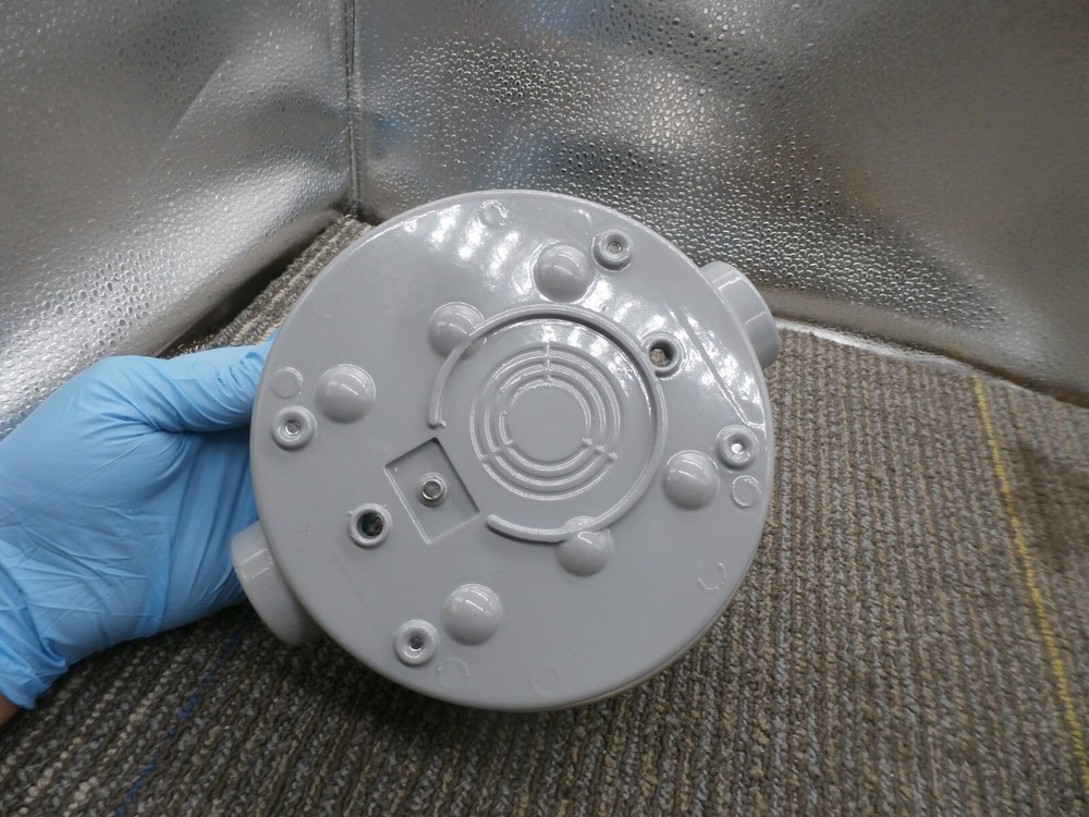 New Standard residential 100 amp meter socket