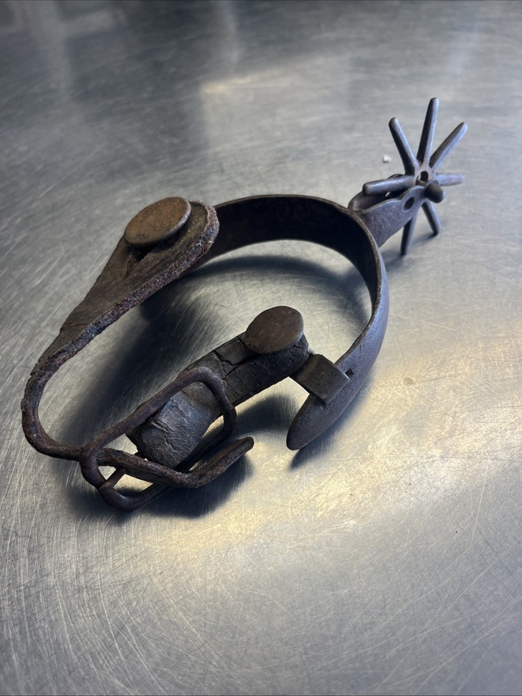 Vintage Western 8 Point Spur Leather Strap