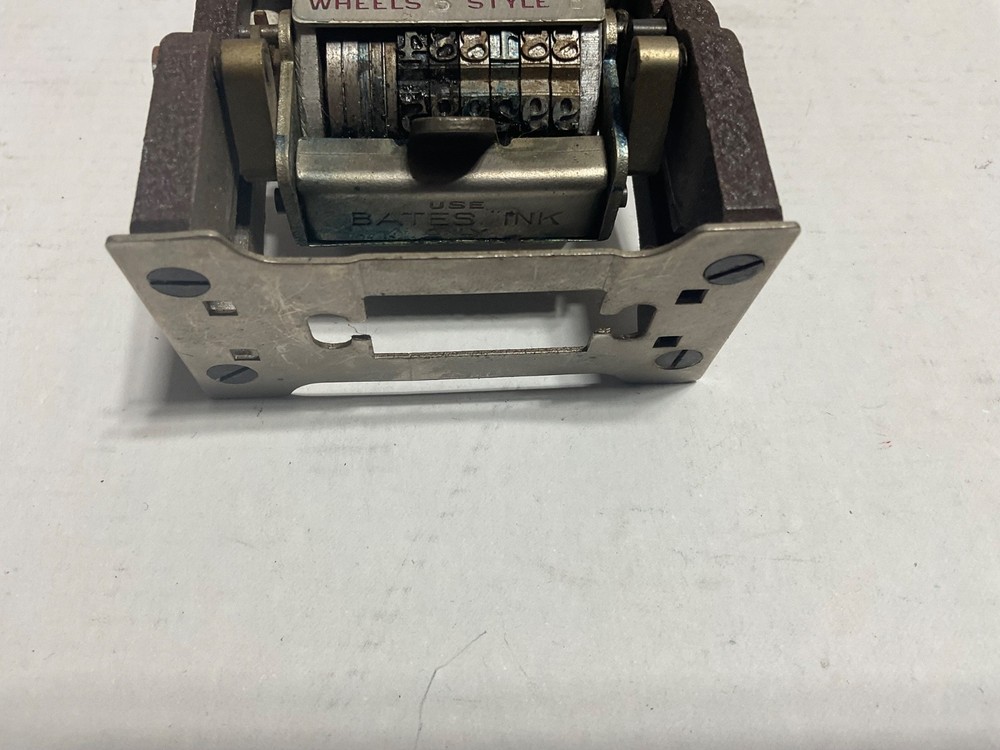 Vintage Bates Numbering Machine 6-Wheel / Style E / 5 Movement