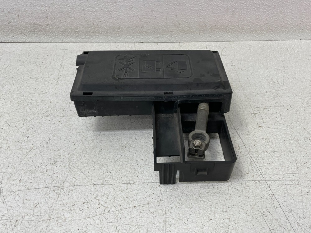 15-20 GMC Yukon Power Distribution Switch Box 1415 OEM