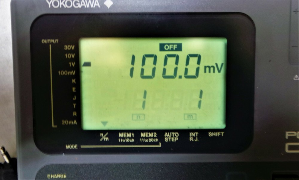 YOKOGAWA PORTABLE CALIBRATOR 2422.