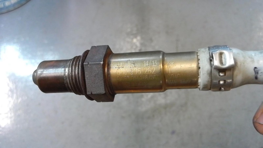 VOLKSWAGEN CC OXYGEN SENSOR 06J 906 262 T