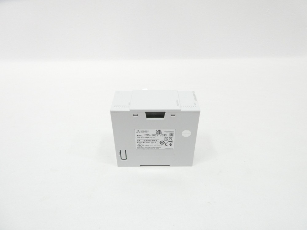 Mitsubishi FX5-16EYT/ESS I/o Module