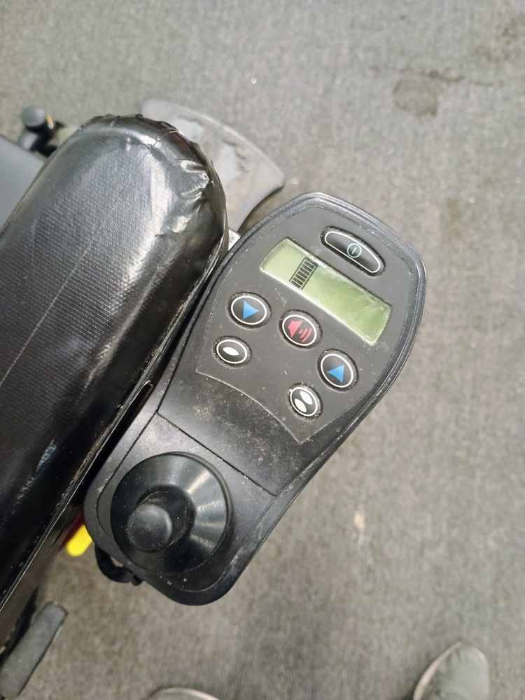 2023 Quantum Q6 Power Wheelchair