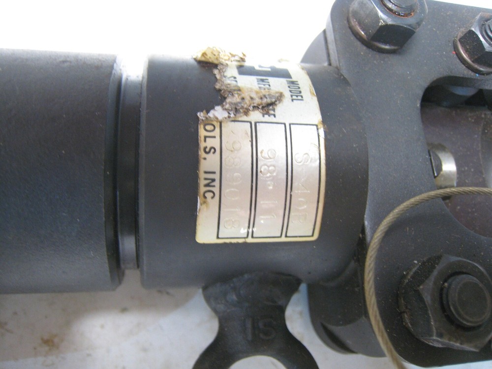 Huskie Tools S-40B Handheld Hydraulic Cutting Tool