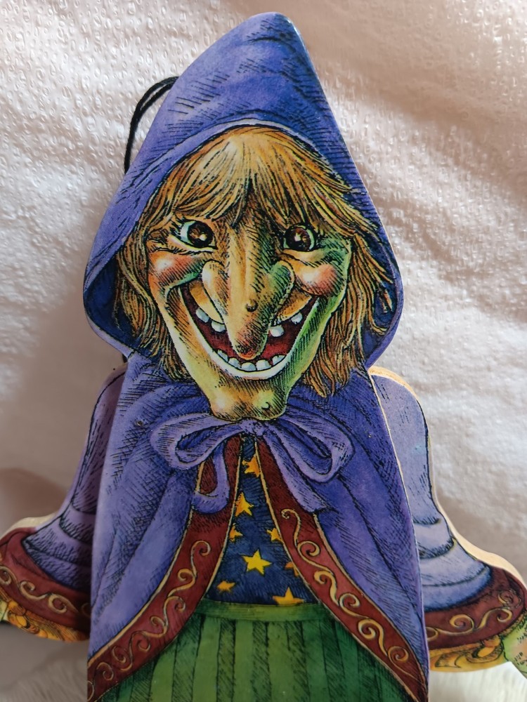 Vintage Fortune Teller Witch Pull Puppet!!