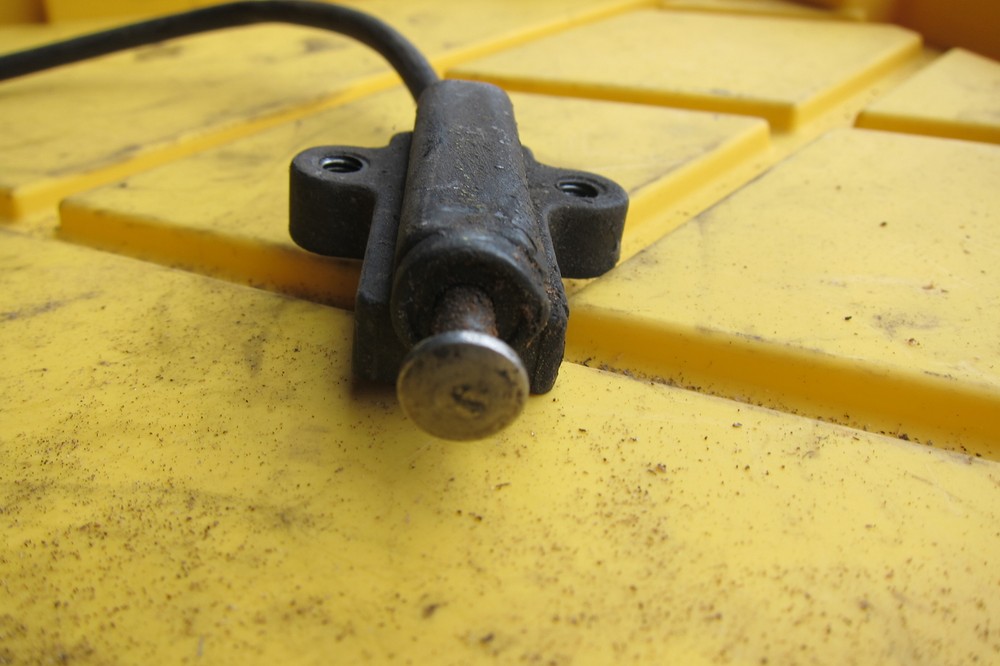 SUZUKI GS500E KICKSTAND SIDE KICK STAND SENSOR