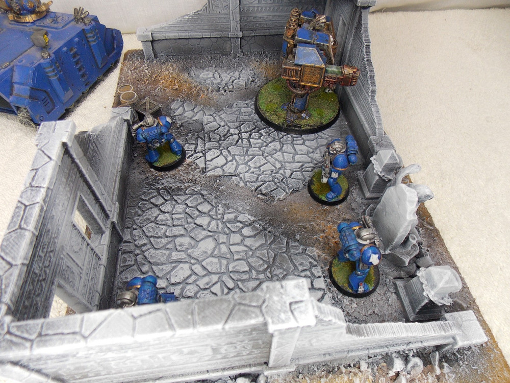 WARGAMING TERRAIN PAINTED BUILDING