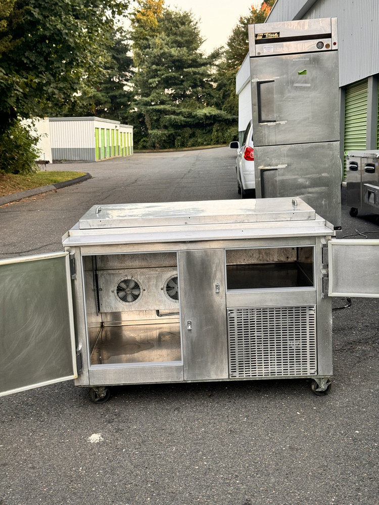 Commercial Pizza Prep Table Refrigerator Cooler