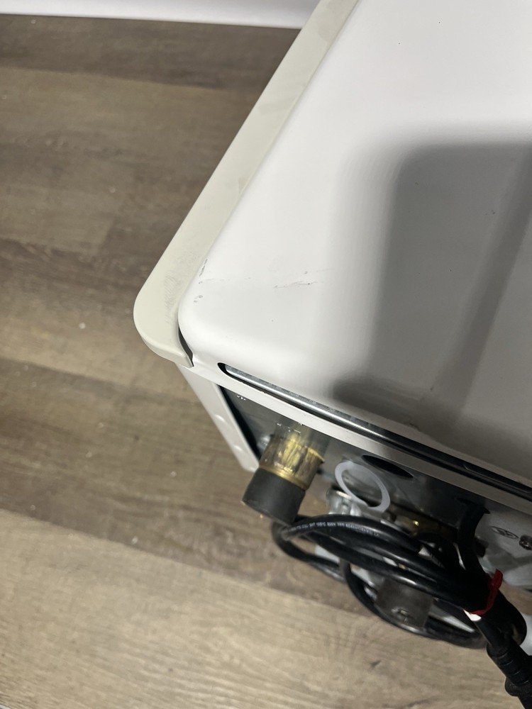 Rinnai V75iN Indoor Tankless Water Heater 180k BTU Natural Gas (B-29 #1640)